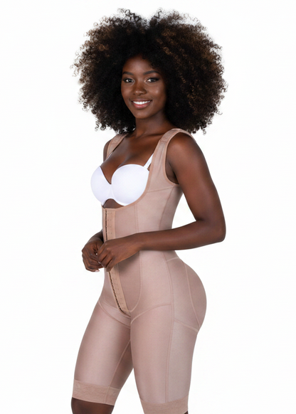 Faja Knee Length With Wide Straps - Black model fluffy afro angle view